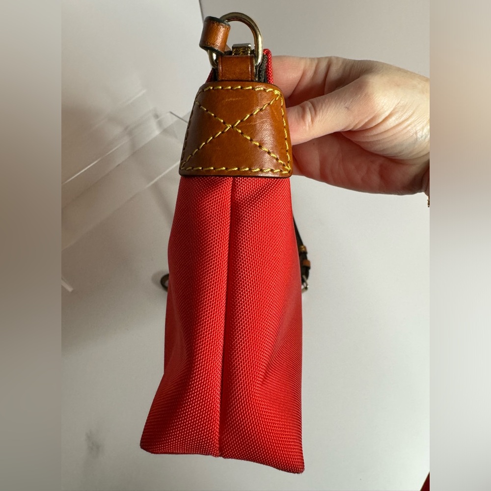 ☘️#123 Dooney & Bourke Small Red Nylon Crossbody Bag - Picture 17 of 17